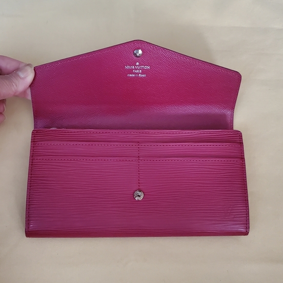Louis Vuitton Pink Epi Sarah Wallet - Picture 5 of 15